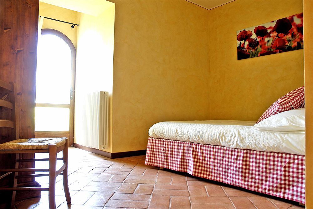 Hostal Casale San Rufino D'Arce Asís Exterior foto